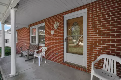 Exterior - 241 Gregory Dr, Newark, OH 43055 photo 3 of 7
