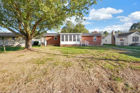 Exterior - 241 Gregory Dr, Newark, OH 43055 photo 7 of 7