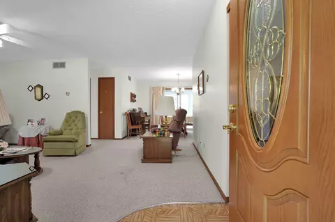 Entry Way - 241 Gregory Dr, Newark, OH 43055 photo 1 of 2