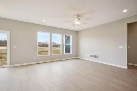 217 Isleta Dr, Pataskala, OH 43062 photo 14