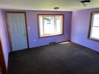 Living - 859 Davids St, Marion, OH 43302 photo 2 of 2