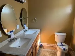 Bath - 859 Davids St, Marion, OH 43302 photo 1 of 4