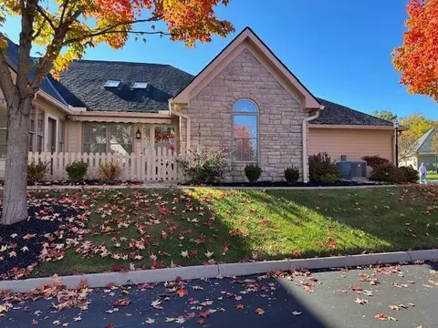 1566 Stone Glen Dr, Lancaster, OH 43130