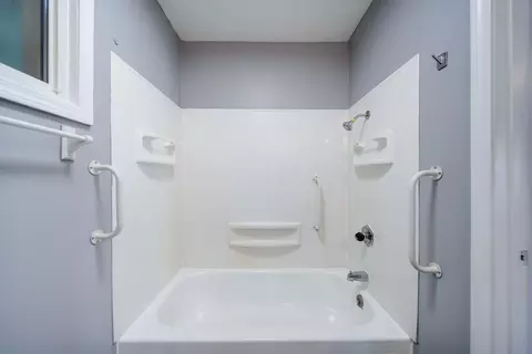 Bath - 1629 E Home Rd, Springfield, OH 45503 photo 1 of 2