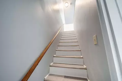 Entry Way - 1629 E Home Rd, Springfield, OH 45503 photo 1 of 1