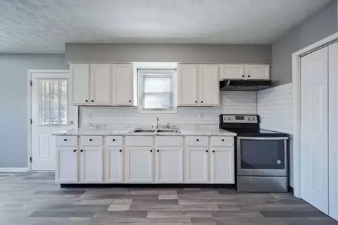 Kitchen - 1629 E Home Rd, Springfield, OH 45503 photo 1 of 3