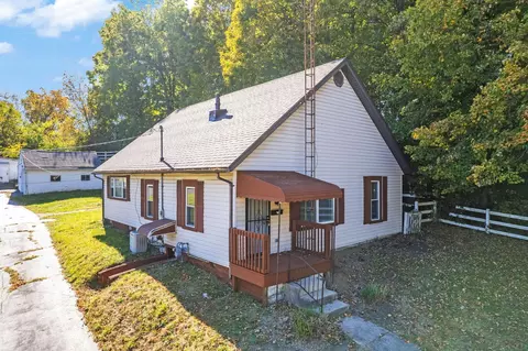 Exterior - 1629 E Home Rd, Springfield, OH 45503 photo 2 of 19