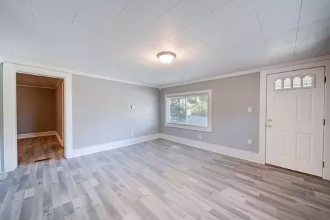 Living - 1629 E Home Rd, Springfield, OH 45503 photo 1 of 8