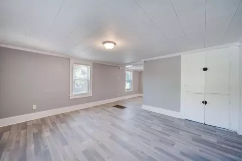 Living - 1629 E Home Rd, Springfield, OH 45503 photo 3 of 8