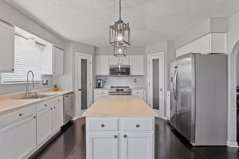 Kitchen - 41 Tabilore Loop, Delaware, OH 43015 photo 1 of 2
