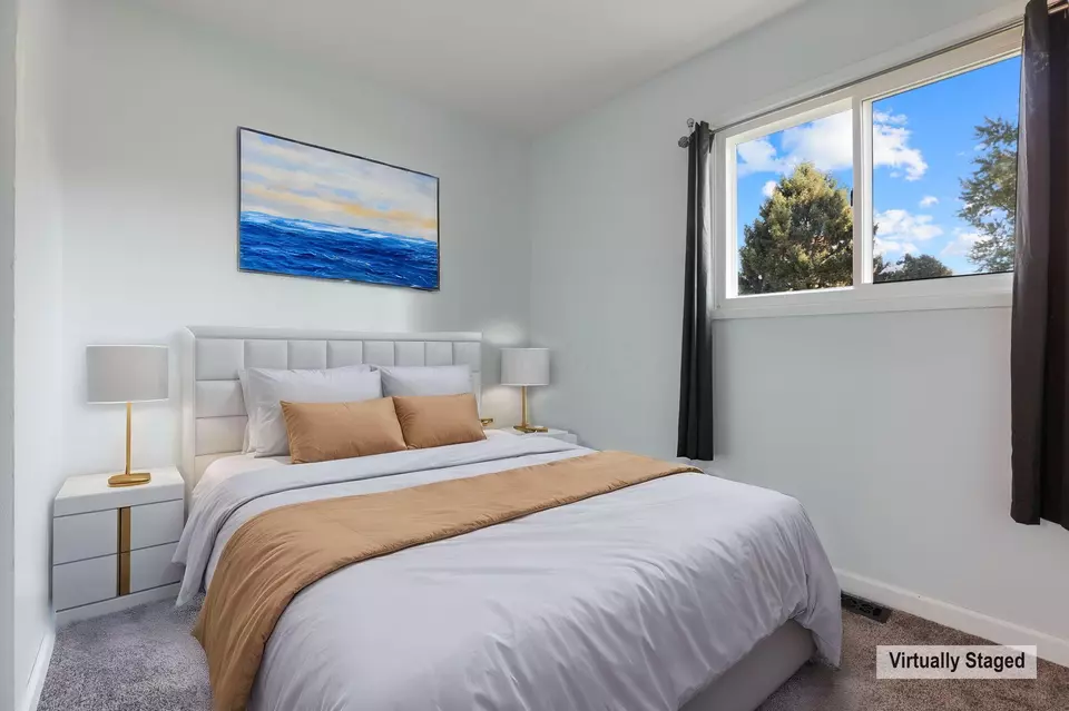 Bedroom - 3359 Latonia Rd, Columbus, OH 43232 photo 5 of 11