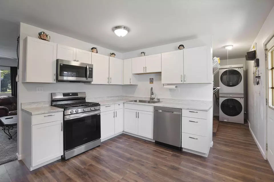 Kitchen - 3359 Latonia Rd, Columbus, OH 43232 photo 2 of 5