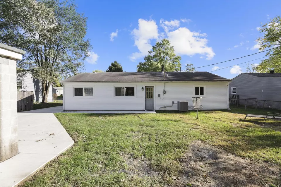 Exterior - 3359 Latonia Rd, Columbus, OH 43232 photo 3 of 3