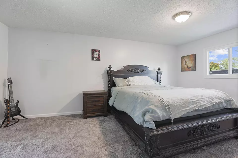 Bedroom - 3359 Latonia Rd, Columbus, OH 43232 photo 1 of 11