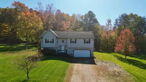 190 Chiefs Cove Rd, Bainbridge, OH 45612
