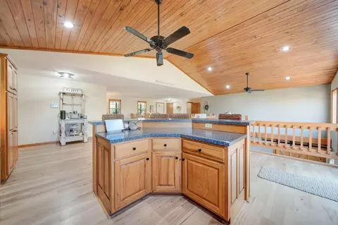 Kitchen - 281 Portage Path, Willard, OH 44890 photo 4 of 5