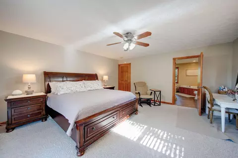 Bedroom - 281 Portage Path, Willard, OH 44890 photo 3 of 6