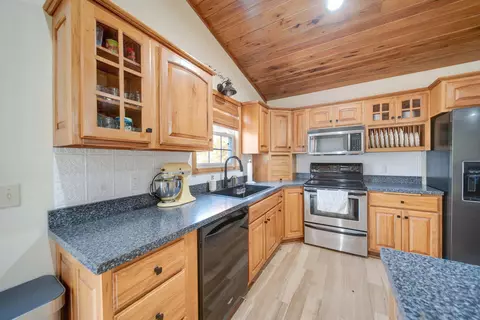 Kitchen - 281 Portage Path, Willard, OH 44890 photo 1 of 5