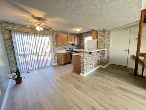 Kitchen - 1248 Cedarledge Ln, Galloway, OH 43119 photo 10 of 10