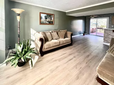 Living - 1248 Cedarledge Ln, Galloway, OH 43119 photo 1 of 3