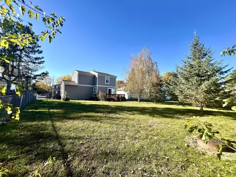 Exterior - 1248 Cedarledge Ln, Galloway, OH 43119 photo 5 of 7