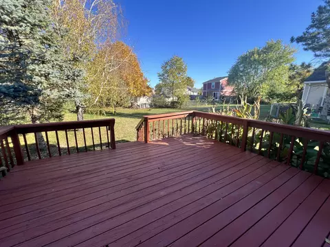 Exterior - 1248 Cedarledge Ln, Galloway, OH 43119 photo 2 of 7