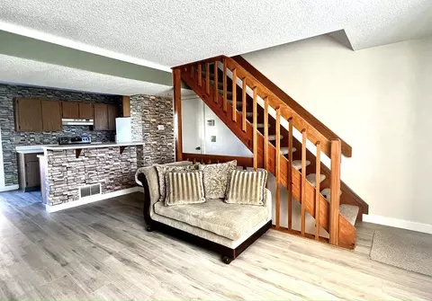 Living - 1248 Cedarledge Ln, Galloway, OH 43119 photo 2 of 3