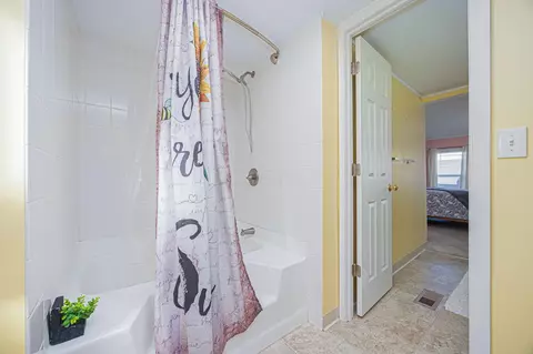 Bath - 21 Winter Pine Dr, Delaware, OH 43015 photo 5 of 5