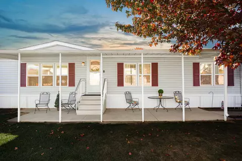 21 Winter Pine Dr, Delaware, OH 43015