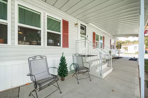 Exterior - 21 Winter Pine Dr, Delaware, OH 43015 photo 6 of 11