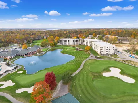 5317 Highpointe Lakes Dr #303, Westerville, OH 43081