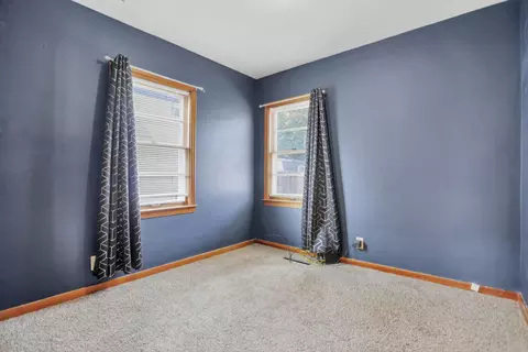 Bedroom - 405 E Union St, Circleville, OH 43113 photo 3 of 4