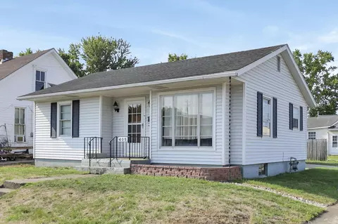 Exterior - 405 E Union St, Circleville, OH 43113 photo 2 of 2