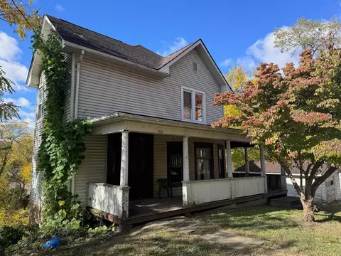 525 Main St, Waterford, OH 45786