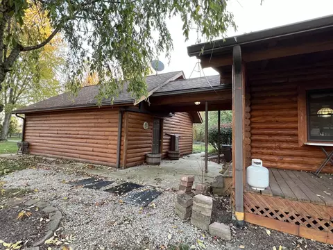 7520 Condit Rd, Centerburg, OH 43011