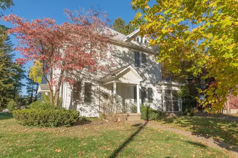 351 Taylor St, Zanesville, OH 43701