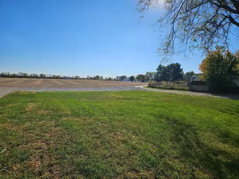 7135 E Main St, South Solon, OH 43153