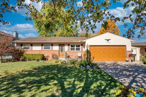 1738 Pin Oak Dr, Columbus, OH 43229