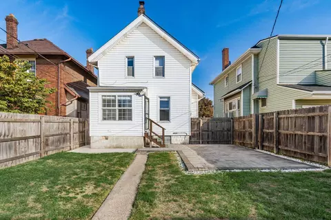 Exterior - 327 E Moler St, Columbus, OH 43207 photo 4 of 14