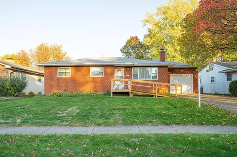 4756 Esterbrook Rd, Columbus, OH 43229