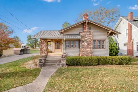 56 E Coshocton St, Johnstown, OH 43031