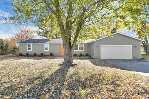 809 Groveport Rd, Canal Winchester, OH 43110