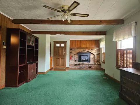 Living - 2323 Beatrice St, Springfield, OH 45503 photo 1 of 1