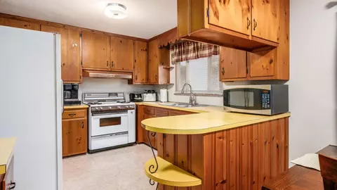 513 E Main St, Hebron, OH 43025 photo 13