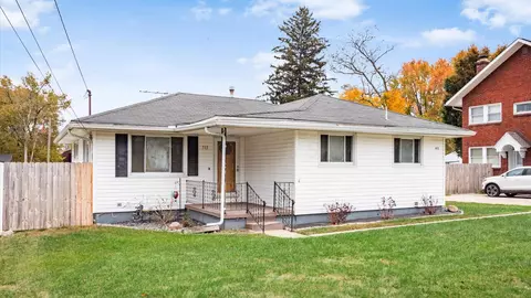 513 E Main St, Hebron, OH 43025 photo 6