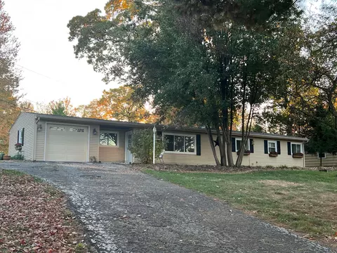 1175 Longwood Dr NE, Lancaster, OH 43130