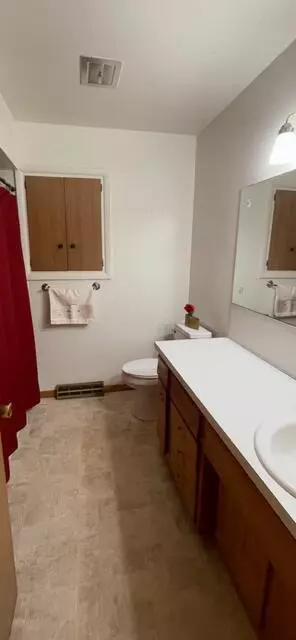 Bath - 4876 Vanlear Rd, Columbus, OH 43229 photo 2 of 4