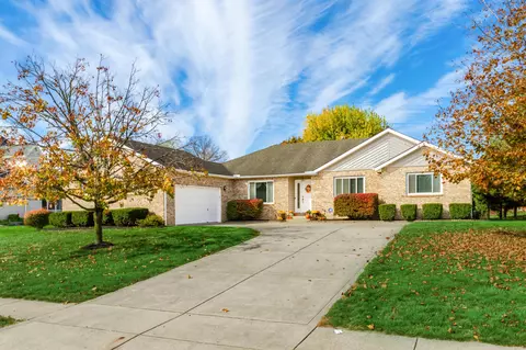 10176 Hounsdale Dr, Pickerington, OH 43147