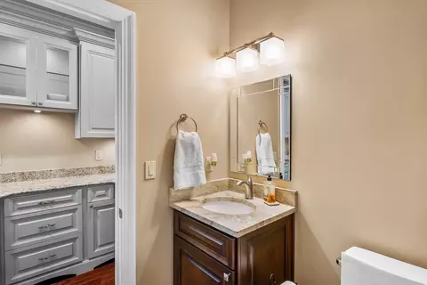 Bath - 1554 Heatherwae Loop, Powell, OH 43065 photo 2 of 10