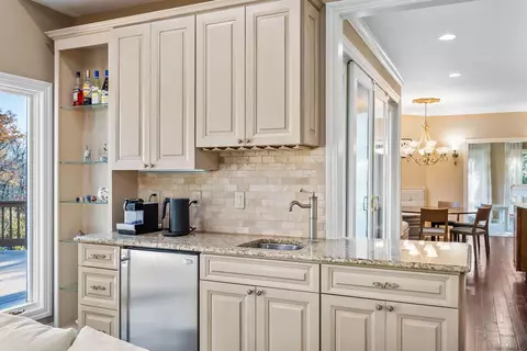 Kitchen - 1554 Heatherwae Loop, Powell, OH 43065 photo 1 of 6